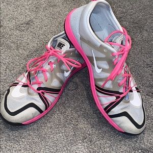 NIKE free cross training shoe